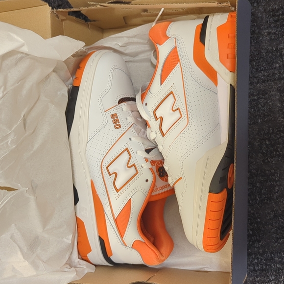 BNIB New balance 550 varsity orange - Picture 8 of 10
